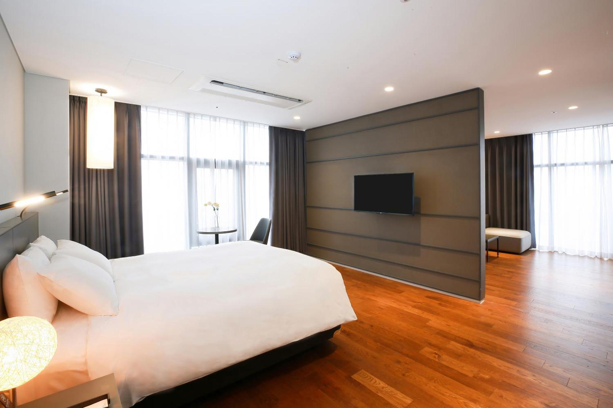 Westernlife Hotel Iksan Rum bild